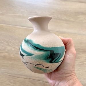 Vintage Nemadji Pottery Vase‎ hand made painted in USA